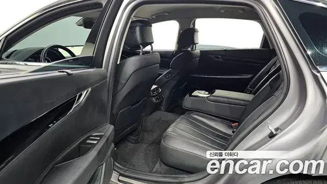 Genesis Electrified G80 2022 — Photo 12/20
