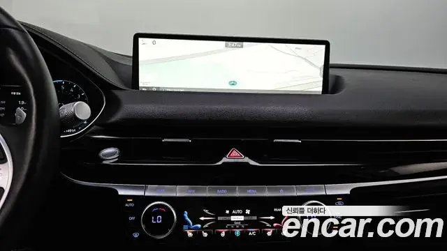Genesis Electrified G80 2022 — Photo 13/20