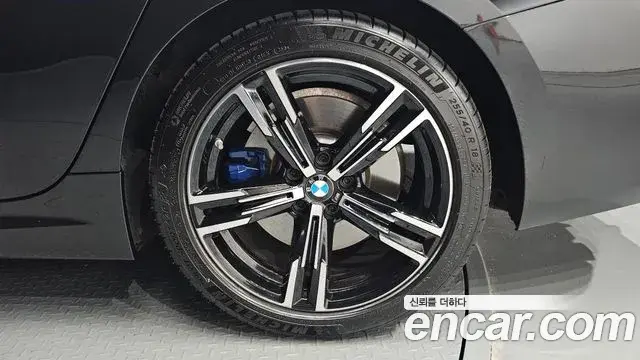 BMW 3 Series 2024 — Photo 26/31
