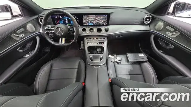 Mercedes-Benz E-Class 2022 — Şəkil 25/34