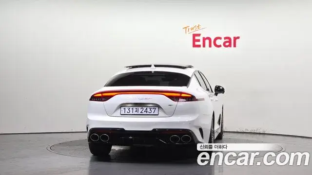 Kia Stinger 2022 — Photo 4/20