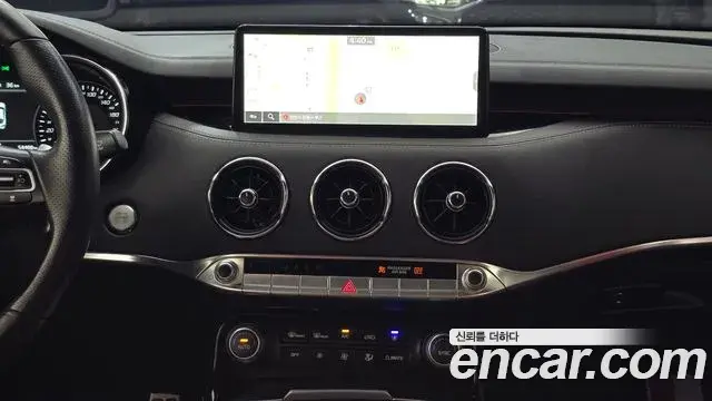 Kia Stinger 2022 — Photo 13/20