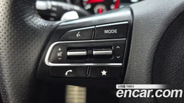 Kia Stinger 2022 — Photo 17/20