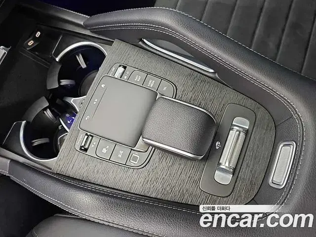 Mercedes-Benz GLE-Class 2023 — Photo 18/20