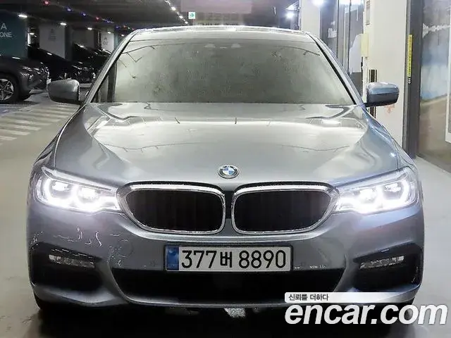 BMW 5 Series 2018 — Фото 1/20