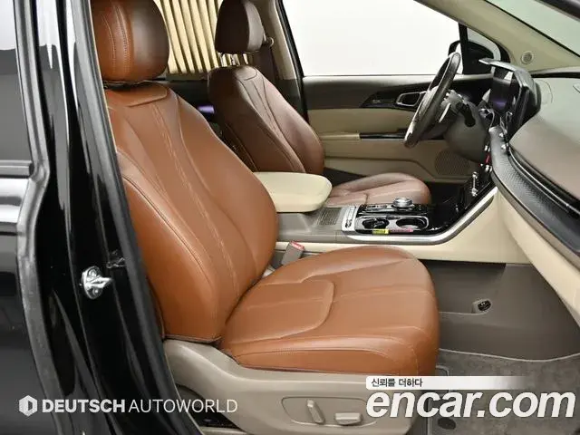 Kia Carnival 2023 — Фото 10/20