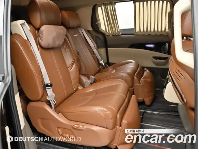 Kia Carnival 2023 — Фото 12/20