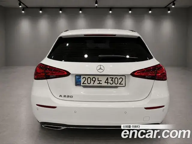 Mercedes-Benz A-Class 2025 — Фото 4/15