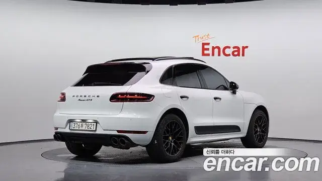 Porsche Macan 2018 — Şəkil 2/20