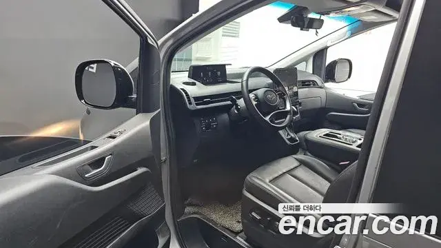 Hyundai Staria 2021 — Фото 10/20