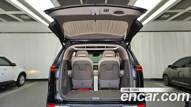 Kia Carnival 2023 — Фото 20/20