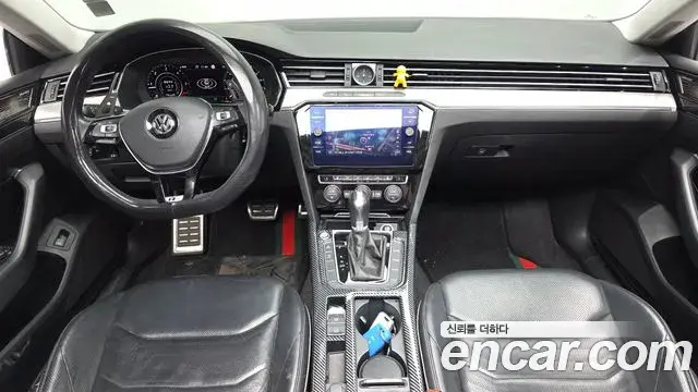 Volkswagen Arteon 2019 — Şəkil 14/20