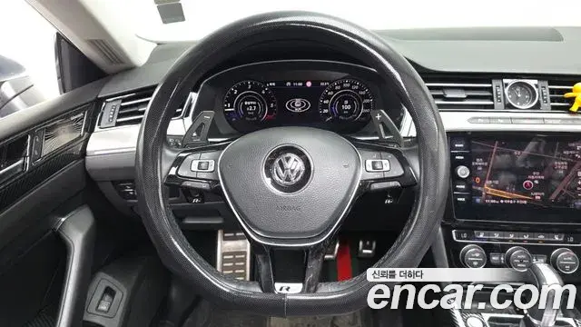 Volkswagen Arteon 2019 — Şəkil 17/20
