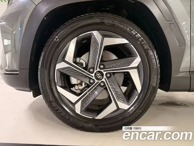 Hyundai The New Tucson 2023 — Фото 19/20