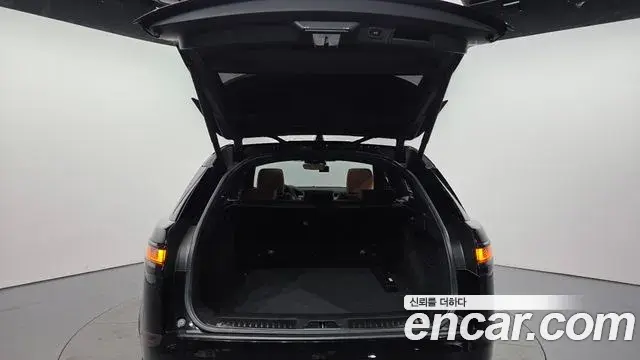 Land Rover Range Rover Velar 2018 — Şəkil 19/20