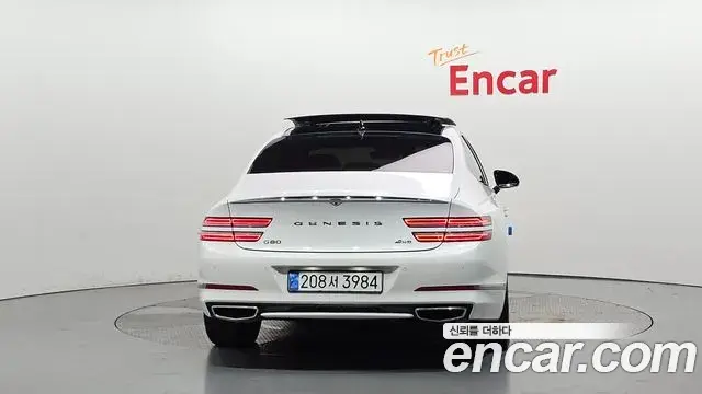 Genesis Electrified G80 2022 — Photo 4/20