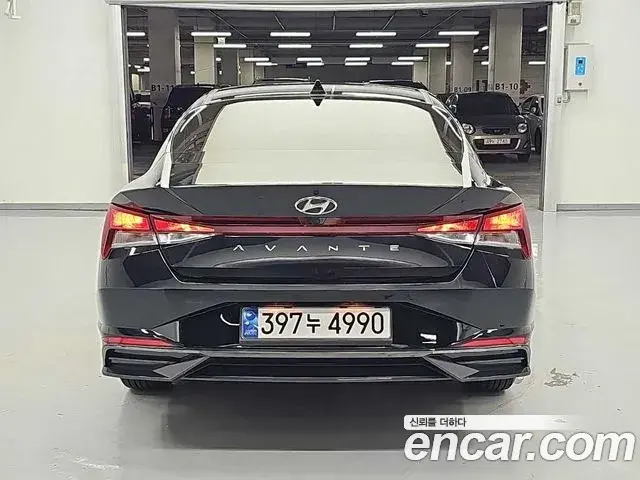 Hyundai Avante 2022 — Фото 1/17
