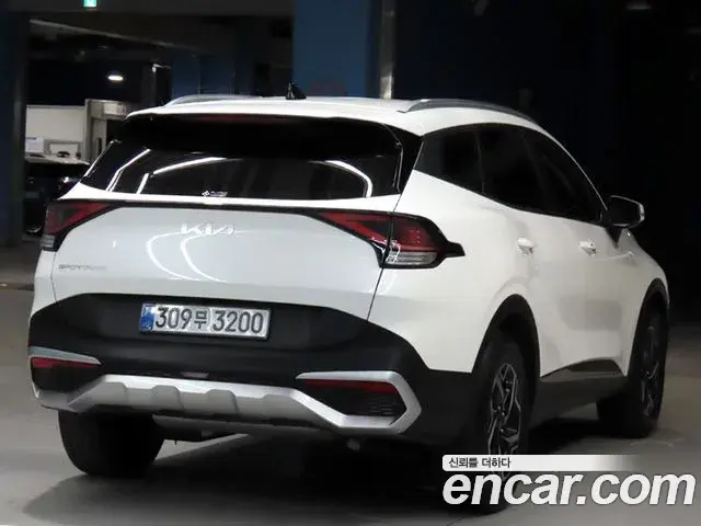 Kia Sportage 2022 — Фото 3/20