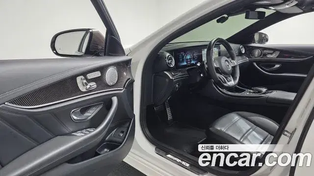 Mercedes-Benz E-Class 2018 — Şəkil 10/20