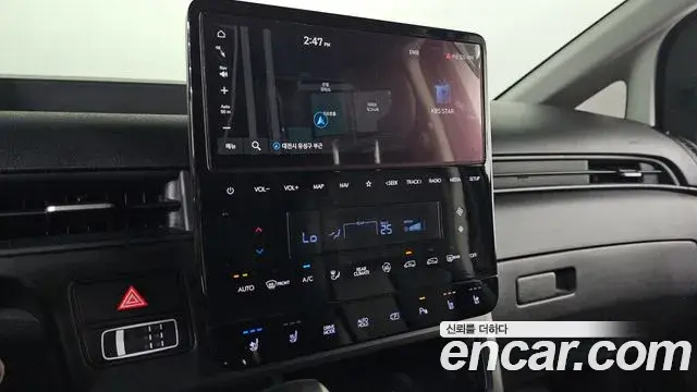Hyundai Staria 2023 — Фото 15/20