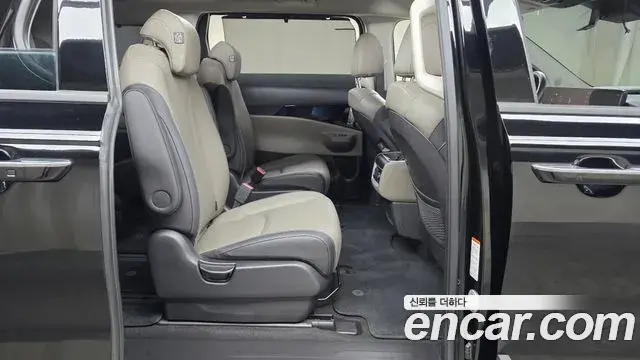 Kia Carnival 2024 — Şəkil 11/20