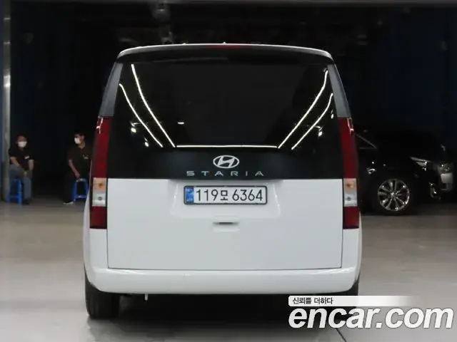 Hyundai Staria 2025 — Фото 3/20