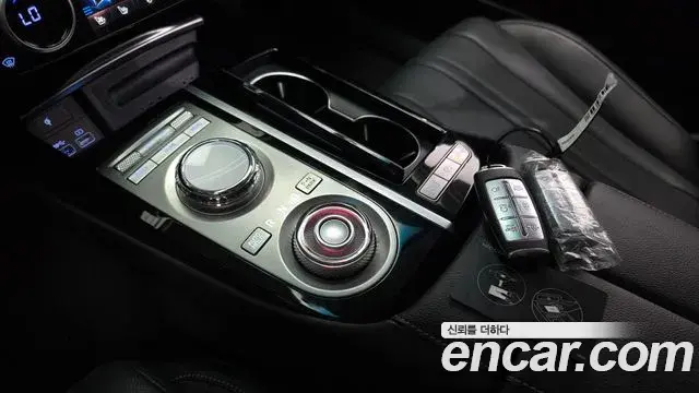 Genesis Electrified G80 2023 — Photo 9/20