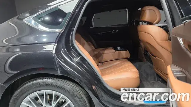Genesis Electrified G80 2023 — Şəkil 12/20