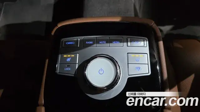 Genesis Electrified G80 2023 — Şəkil 19/20
