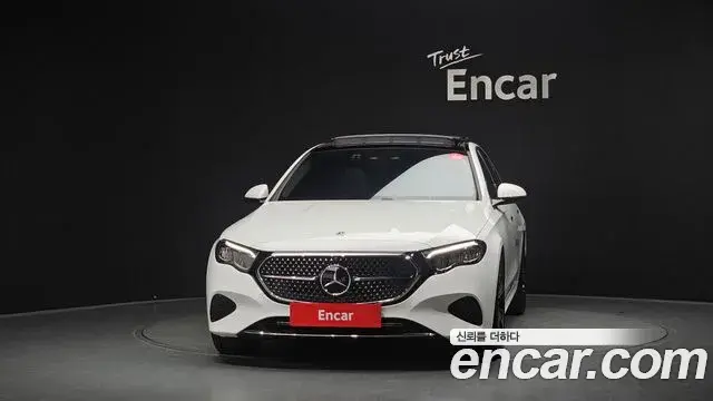 Mercedes-Benz E-Class 2025 — Фото 3/20