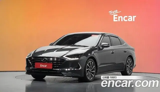 Hyundai Sonata 2019 — Фото 1/20