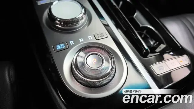Genesis Electrified G80 2023 — Photo 9/20