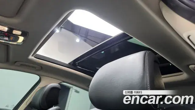 Genesis Electrified G80 2023 — Photo 18/20