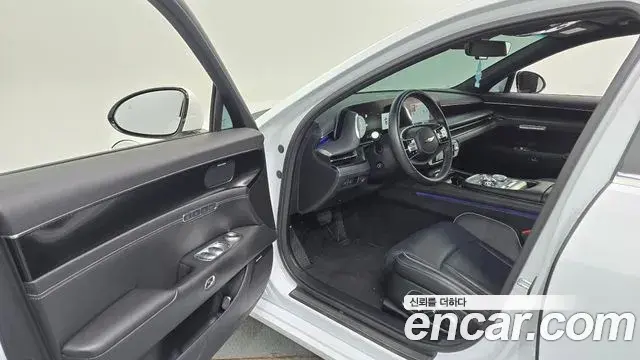 Genesis G90 2023 — Photo 10/20