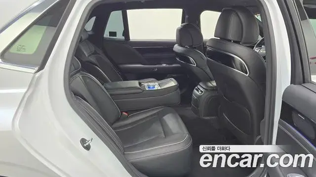 Genesis G90 2023 — Photo 11/20