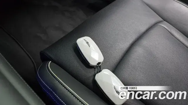 Genesis G90 2023 — Photo 15/20