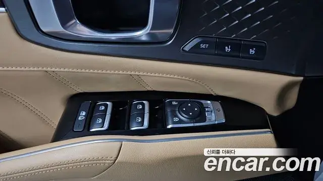 Kia Sorento 2023 — Photo 9/35