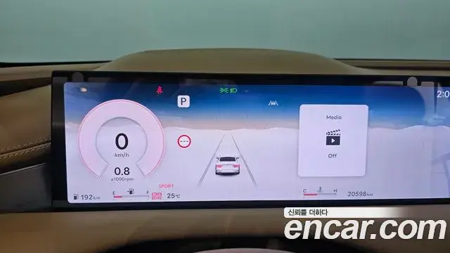 Genesis Electrified G80 2024 — Photo 8/20
