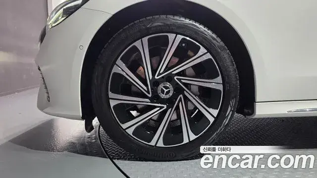 Mercedes-Benz E-Class 2024 — Şəkil 5/20