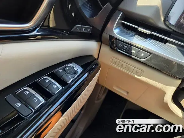 Kia Carnival 2021 — Фото 15/20