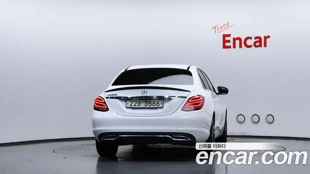 Mercedes-Benz C-Class 2018 — Фото 4/20