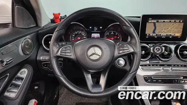 Mercedes-Benz C-Class 2018 — Фото 12/20