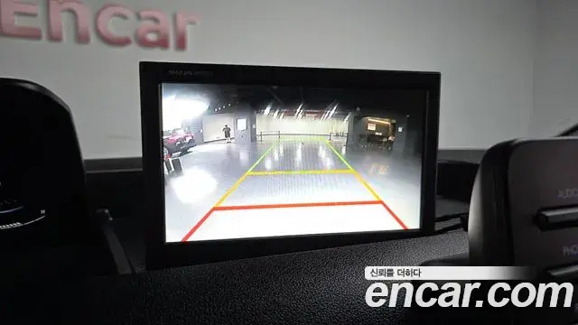 Hyundai Staria 2023 — Фото 15/20