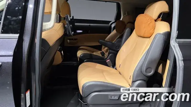 Kia Carnival 2020 — Photo 12/20