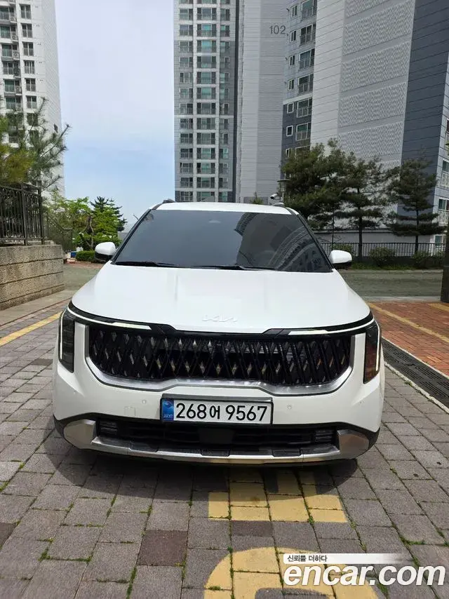 Kia Carnival 2025 — Фото 3/14