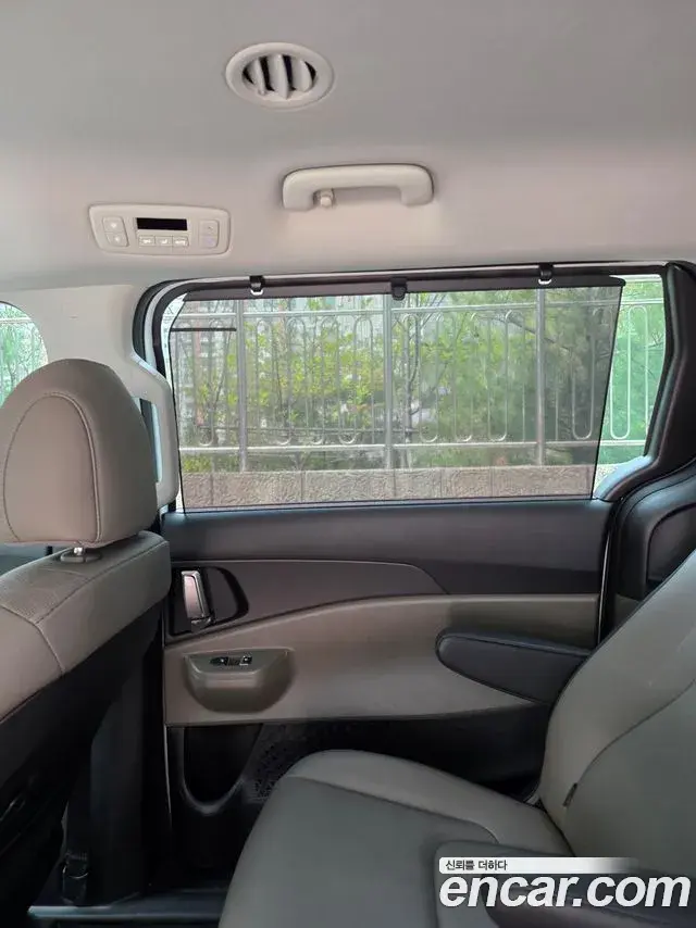Kia Carnival 2025 — Фото 11/14