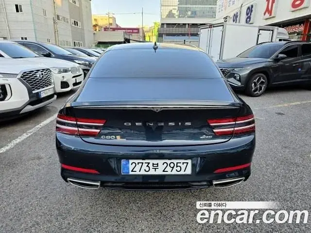Genesis Electrified G80 2022 — Photo 2/20