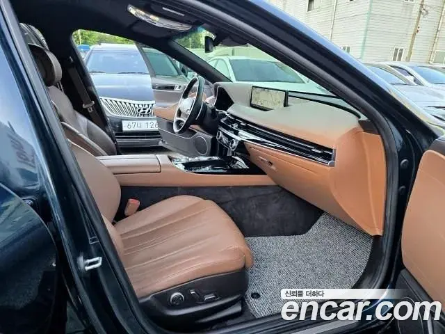 Genesis Electrified G80 2022 — Photo 8/20