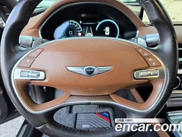 Genesis Electrified G80 2022 — Photo 13/20