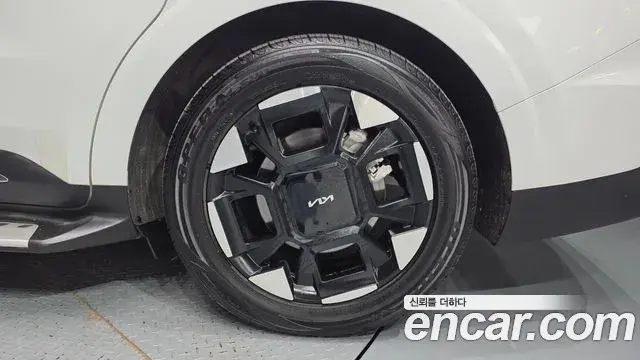 Kia Carnival 2024 — Photo 5/20